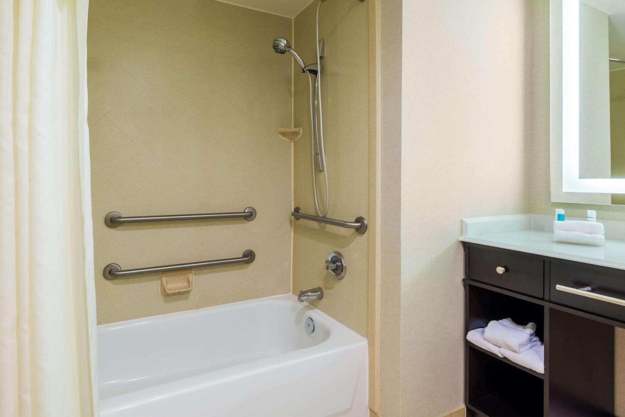 Larkspur Landing Extended Stay Suites St Louis Riverport Maryland Heights Exterior photo