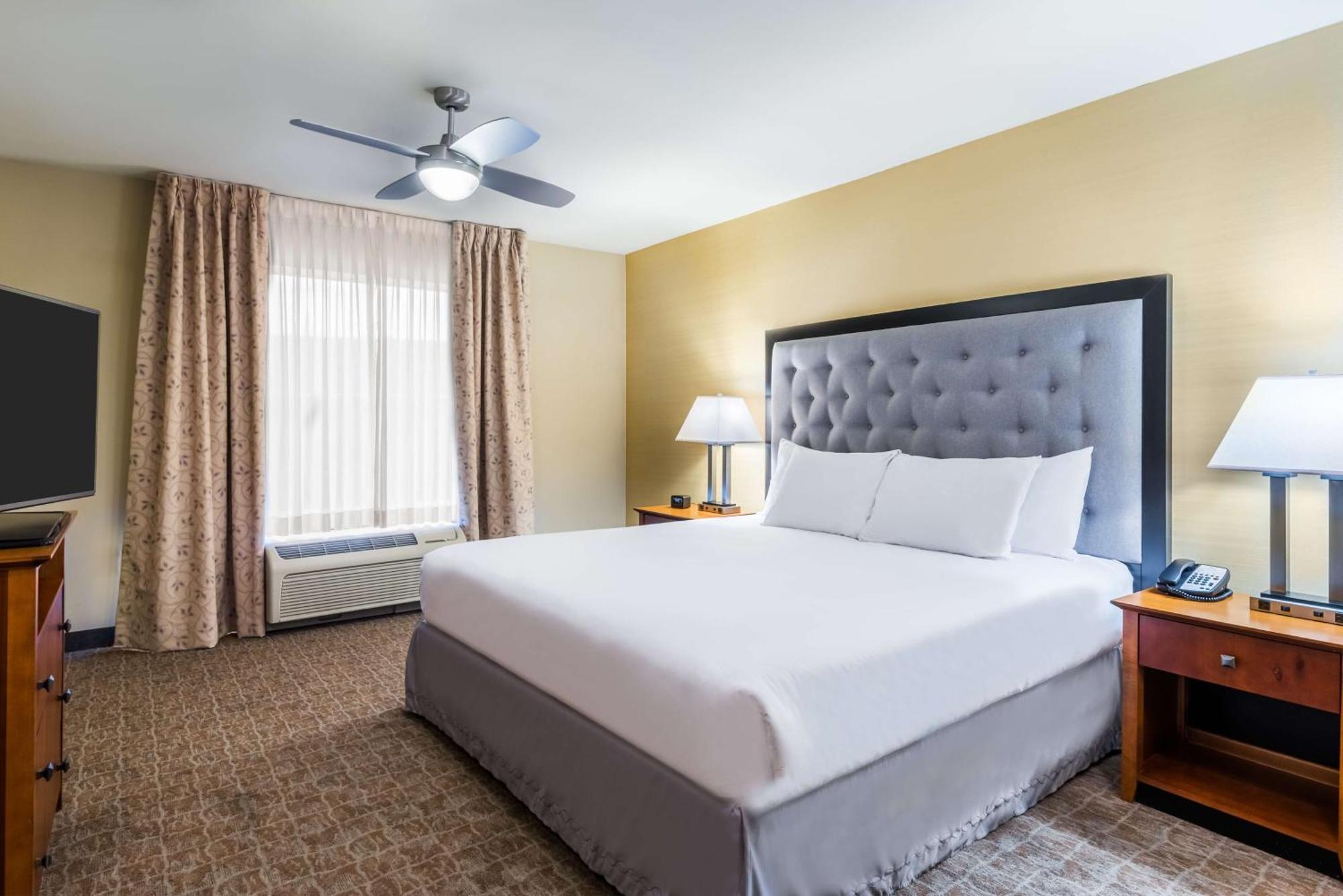 Larkspur Landing Extended Stay Suites St Louis Riverport Maryland Heights Exterior photo