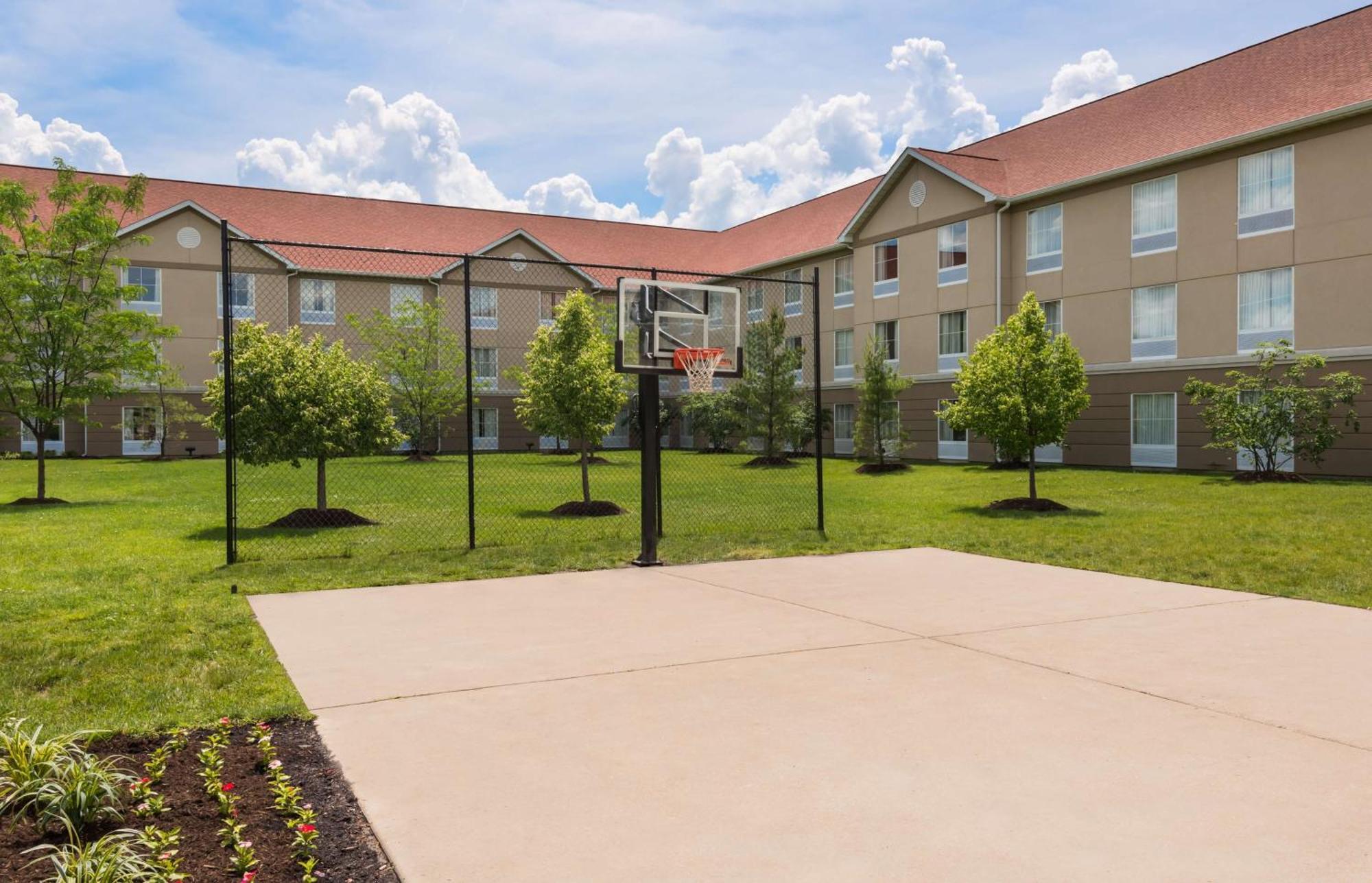 Larkspur Landing Extended Stay Suites St Louis Riverport Maryland Heights Exterior photo